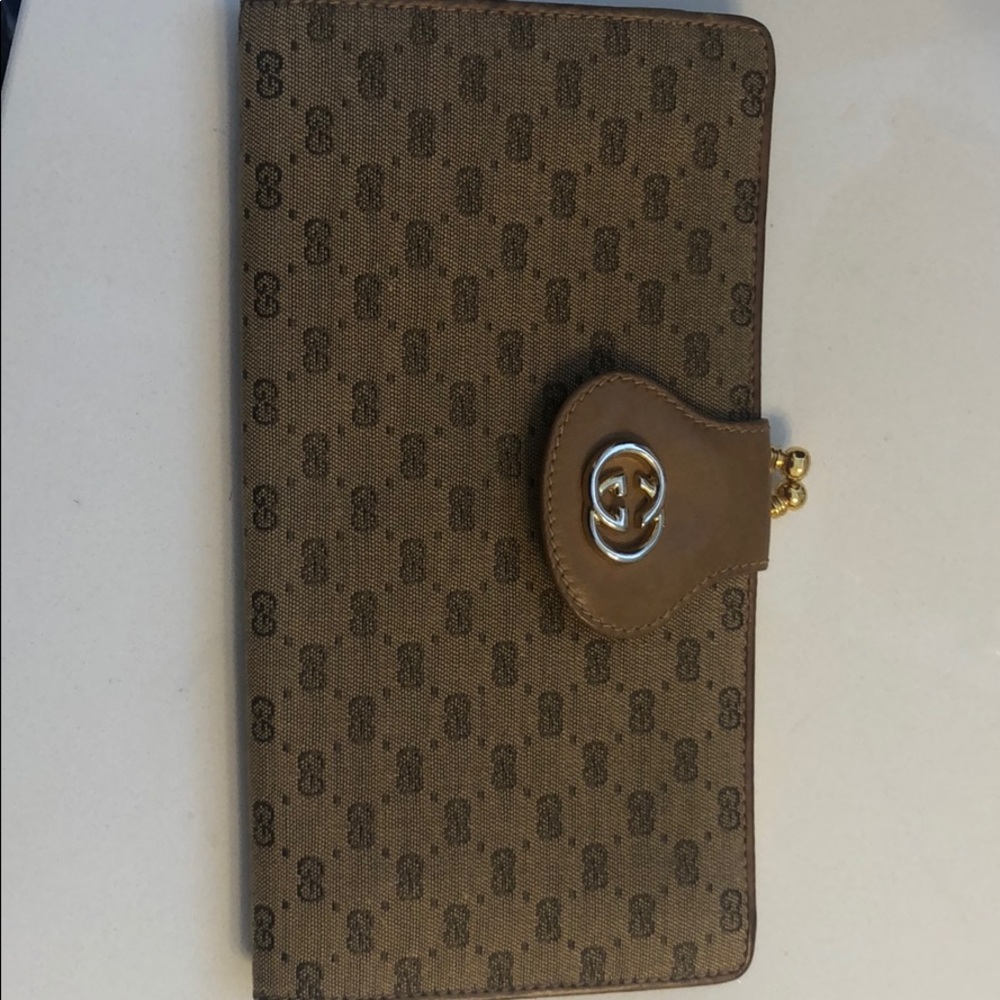 Vintage Gucci Wallet